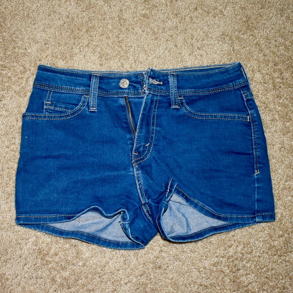 High rise Levi Shorts